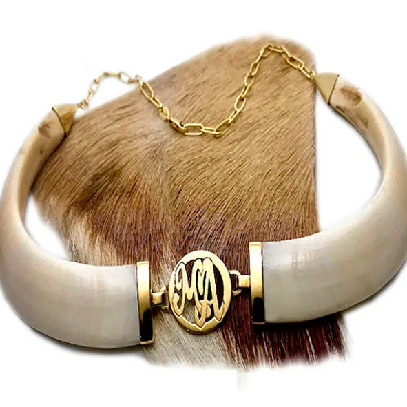 collar jabali personalizado con oro 18 kilates