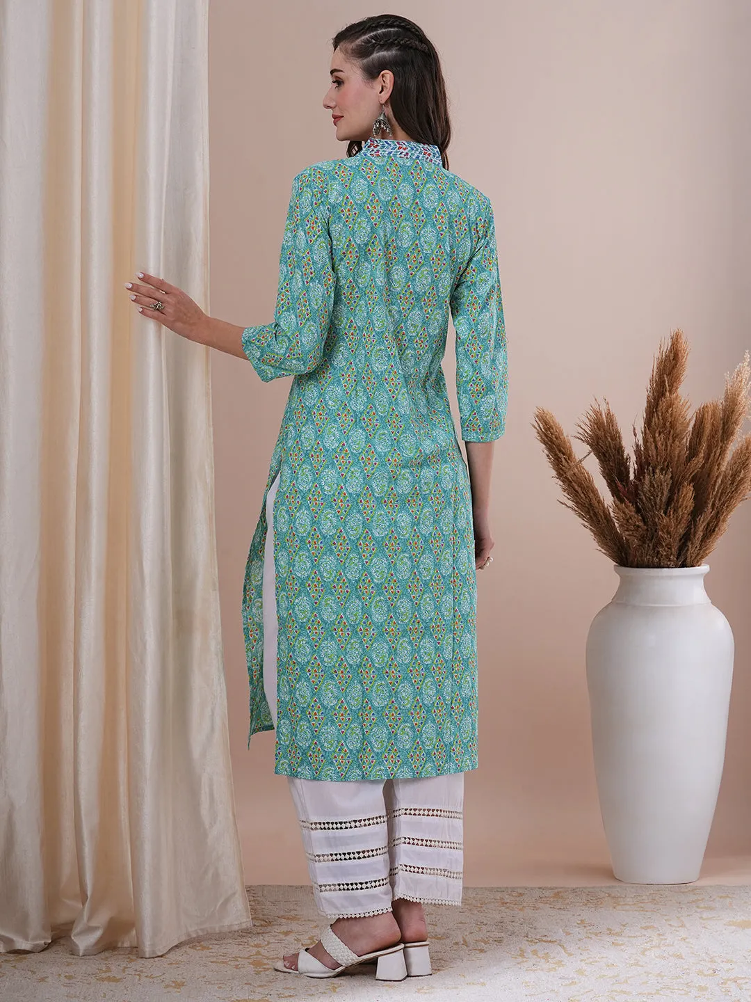 Ethnic Floral Printed & Sequin Embroidered Straight Fit Kurta - Green