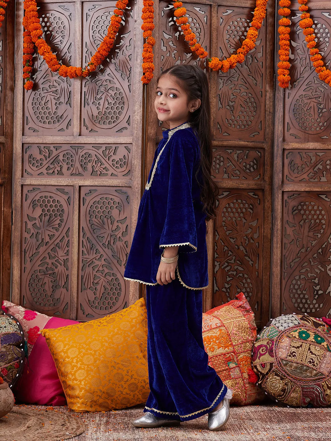 Girls Yoke Design Mandarin Collar Regular Gotta Patti Velvet Kurta With Salwar