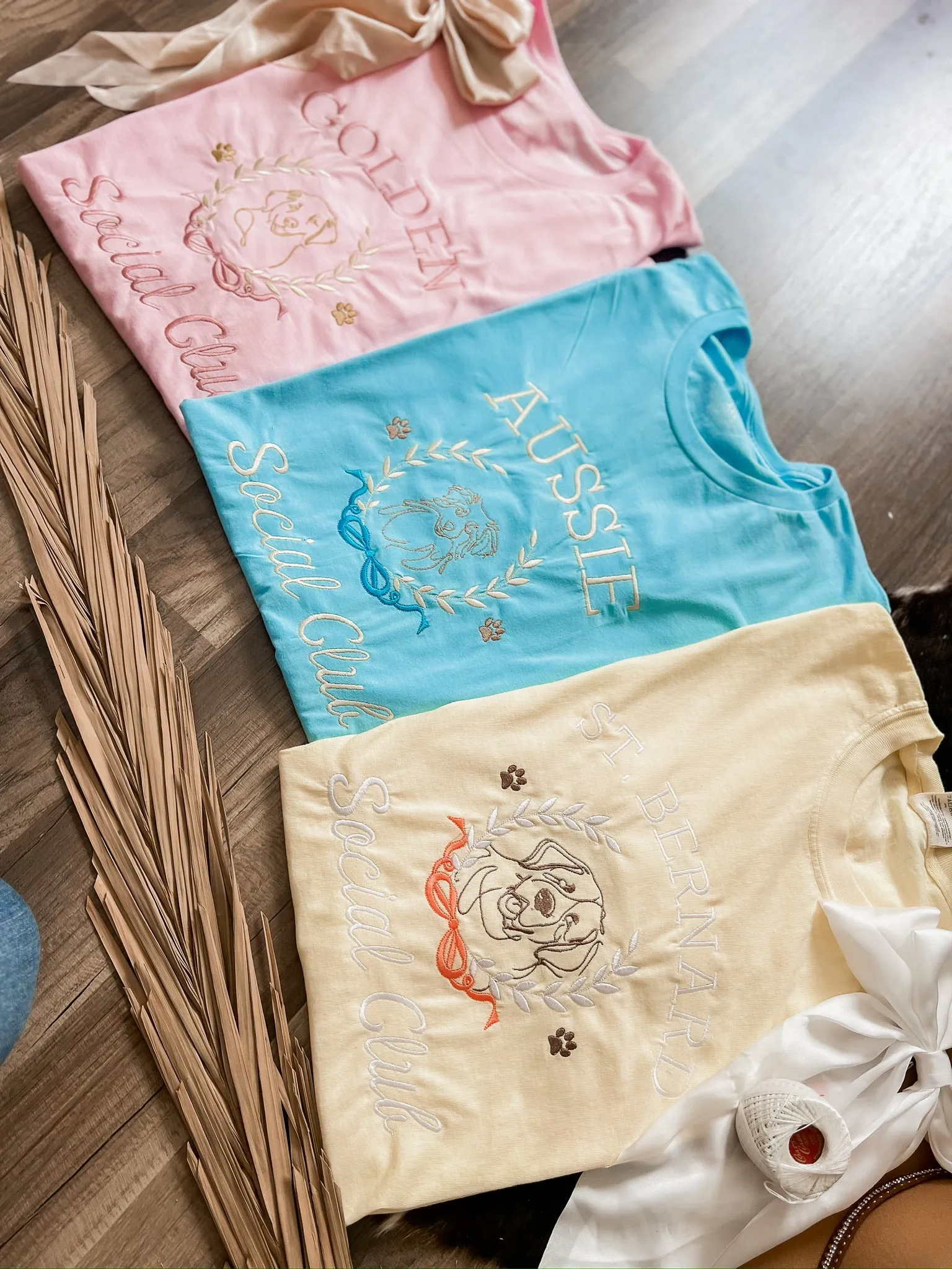Social Dog Club| CUSTOM SWEATSHIRT