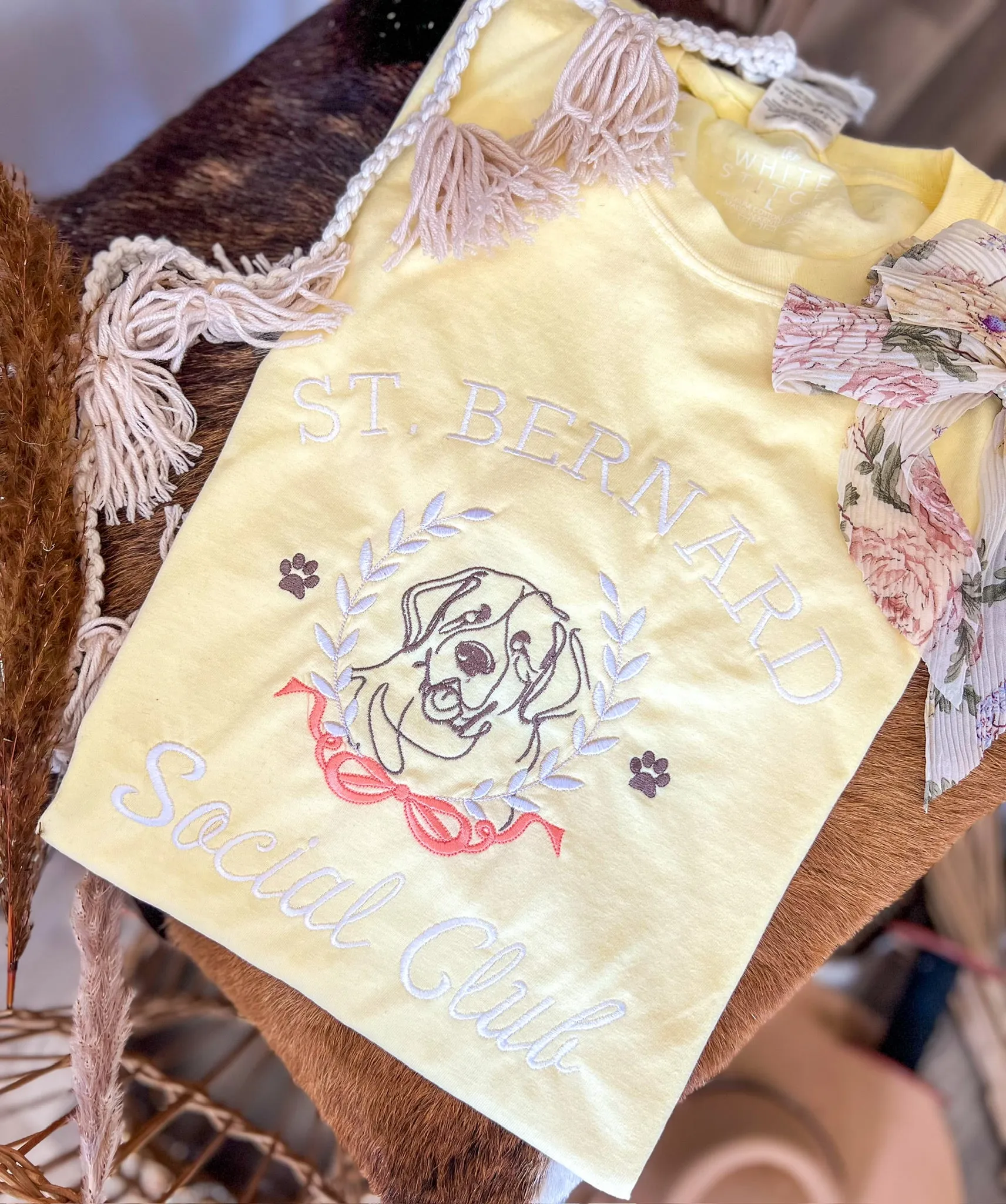 Social Dog Club| CUSTOM SWEATSHIRT