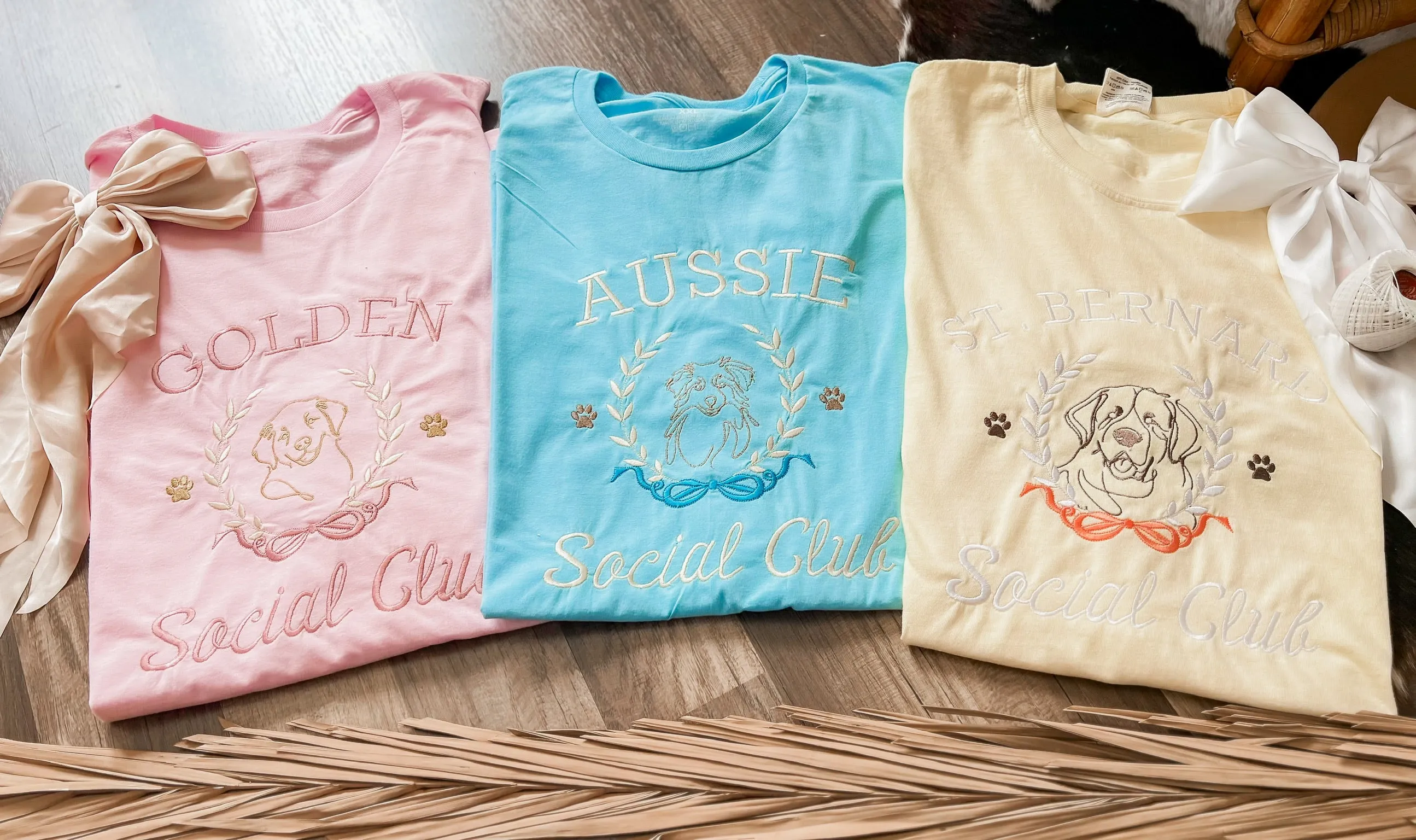 Social Dog Club| CUSTOM SWEATSHIRT
