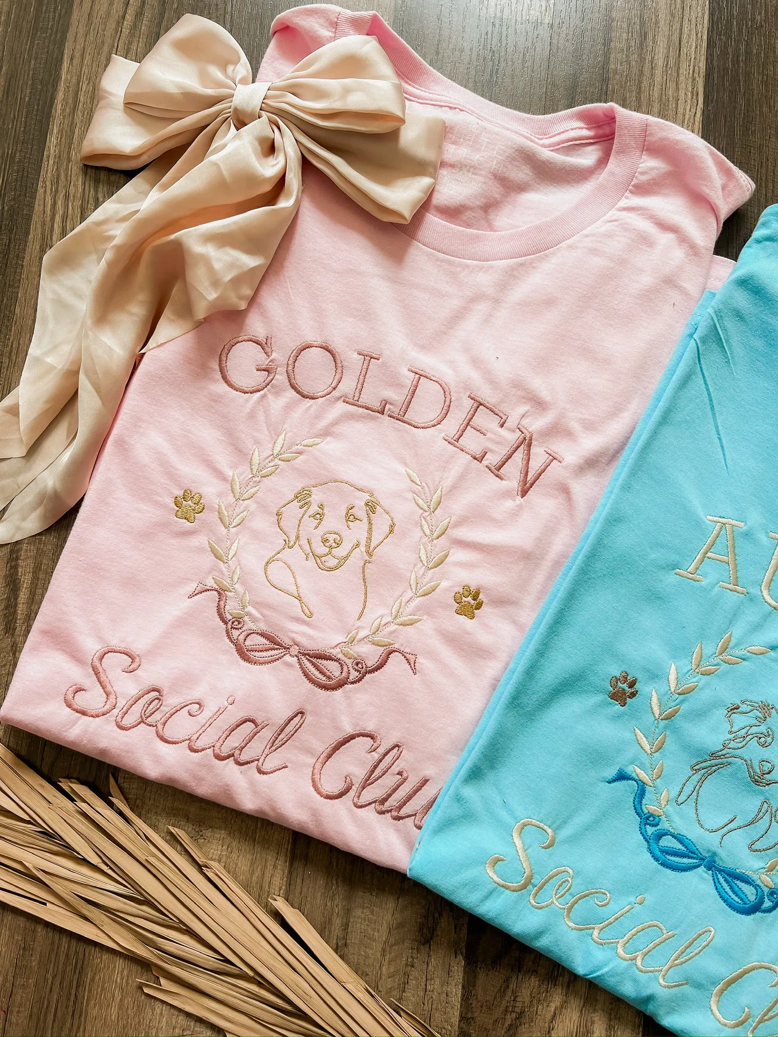 Social Dog Club| CUSTOM SWEATSHIRT